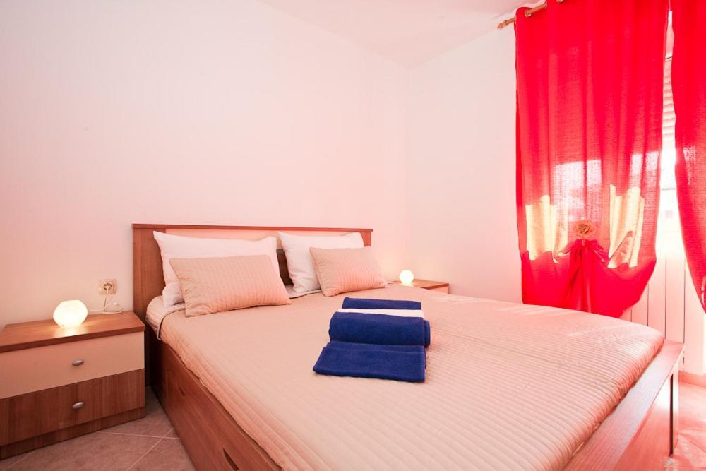 Apartments Melita Krk Town Exterior photo